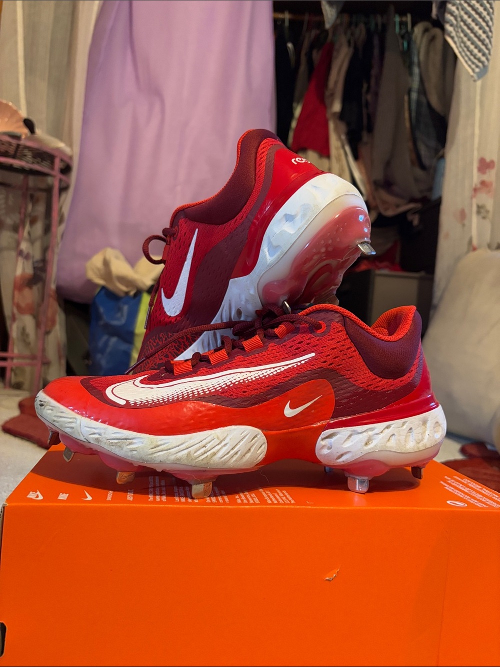 Nike Alpha Huarache Elite 4 Low 'University Red' cleats